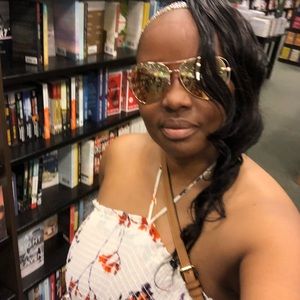 Meet your Posher, Rhonda